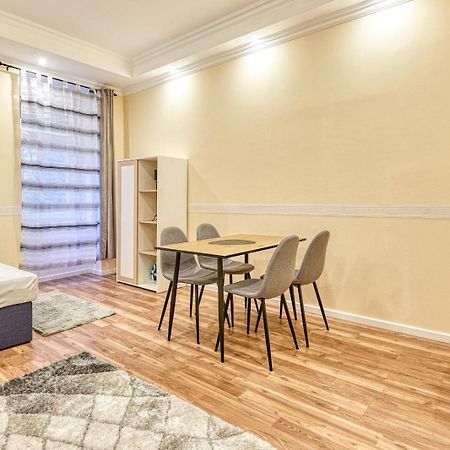 Lovely Airbnb Near Schoenbrunn Lägenhet Wien Exteriör bild