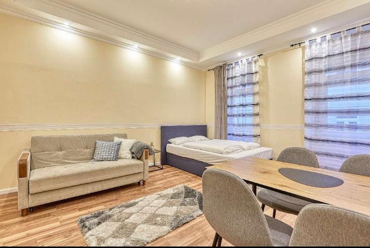 Lovely Airbnb Near Schoenbrunn Lägenhet Wien Exteriör bild